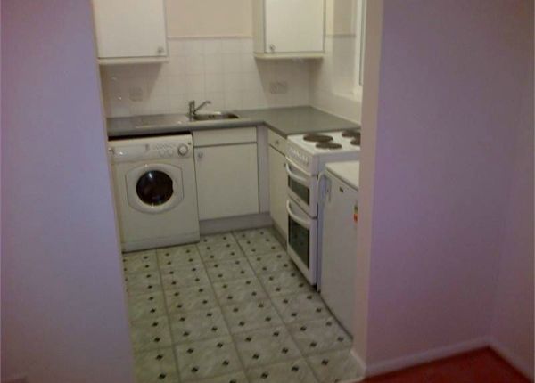 46, Pentland Place, Northolt photo 3