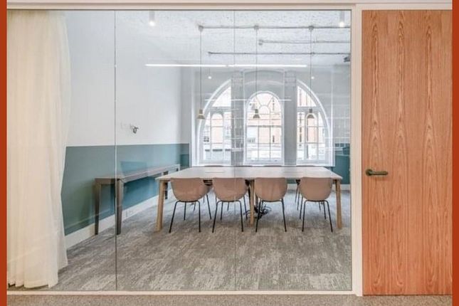 Office to let in Great Portland Street, London