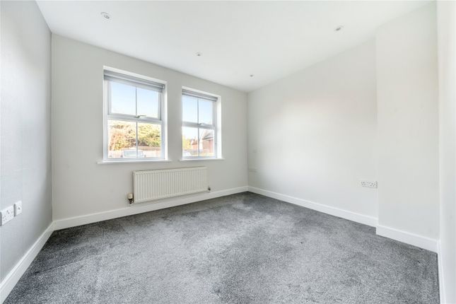 Flat 4, Mill Cleave, 11, Claremont Road, West Byfleet photo 4
