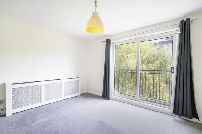 Flat to rent in Bletchley Court, Bletchley Street, Old Street