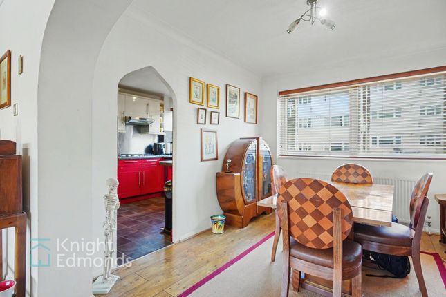 34 Becksbourne Close, Maidstone photo 4