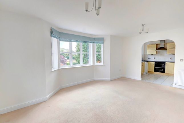 Stretton Close, High Wycombe photo 4