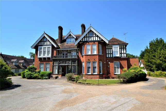 Thumbnail Flat to rent in Monken Hadley House, Broad Road