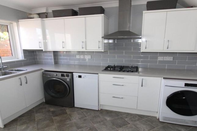 20, Layton Road, Gosport photo 3