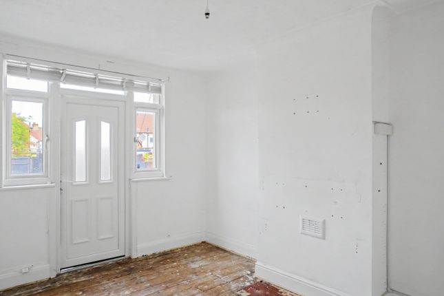59, Harold Road, London photo 4