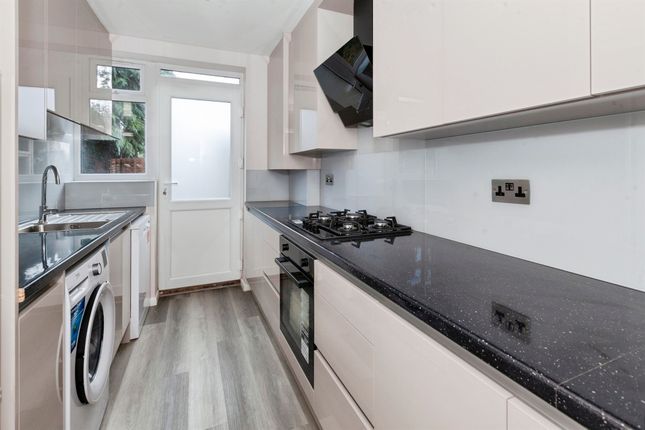183, Wentworth Avenue, Slough photo 4