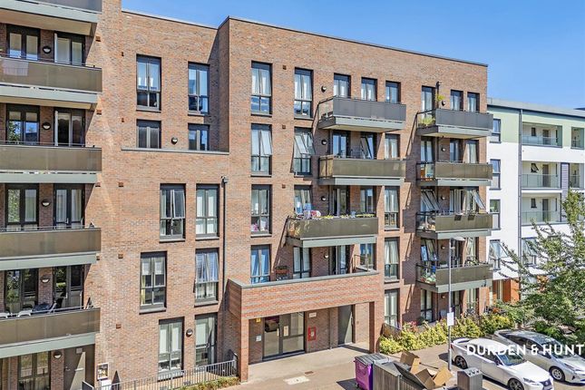 2-bed flat on Flat G01, Luff Court, London, £475,000