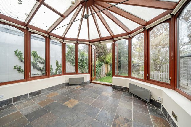 17, Glebe House Drive, Kent photo 4