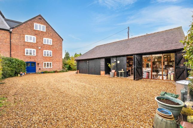 1 Deanery Farm Oast, Bolts Hill, Canterbury photo 2