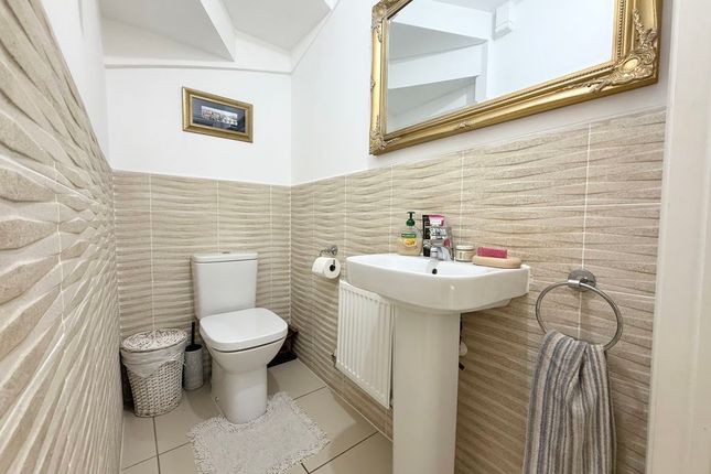 54, Stewkley Road, Wing photo 4