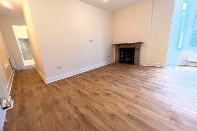 Flat 2, Plume Court, St. James Street, Okehampton photo 3