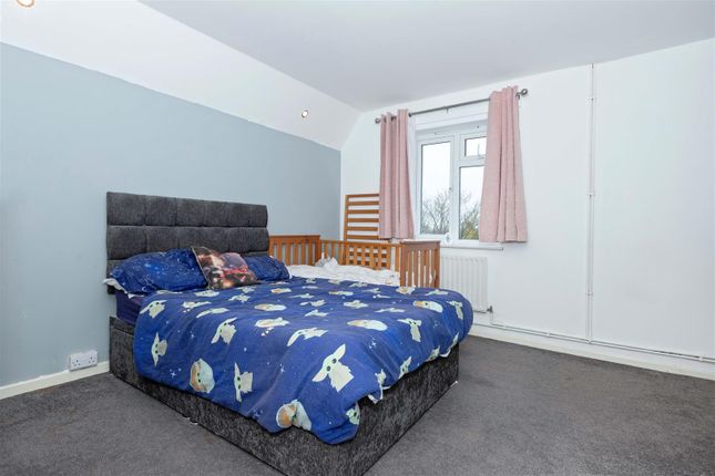 Flat for sale in Limbrick Lane, Goring-By-Sea, Worthing