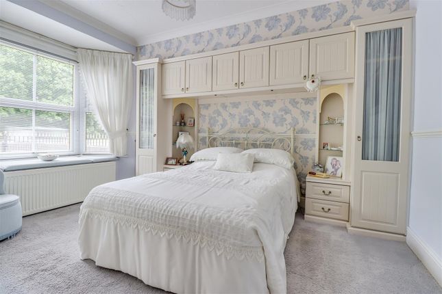 497, Rayleigh Road, Benfleet photo 4
