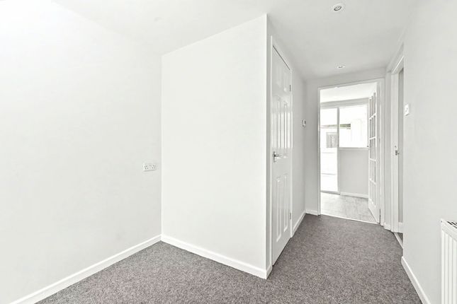51, Acacia Gardens, Stoke-On-Trent photo 3