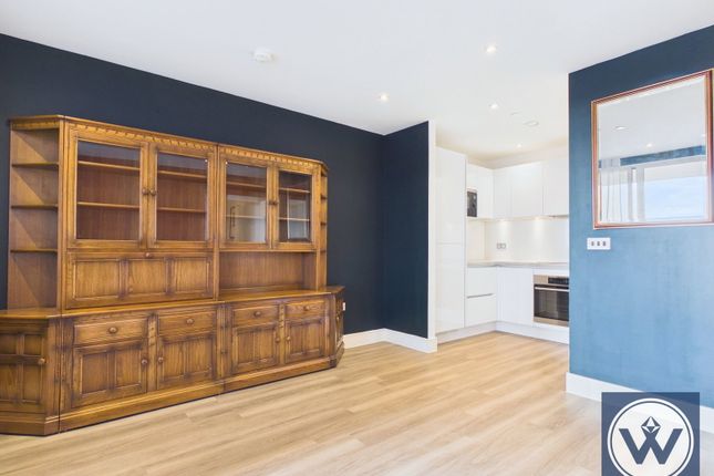 21 Ashwell House,Healum Avenue, Southall photo 4