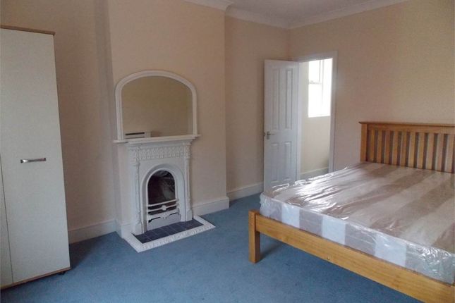 Room To Rent In Room 1 Peterborough Road Farcet