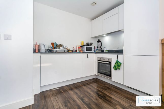 Flat for sale in The Broadway Residences, Birmingham