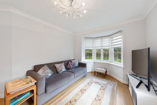 13, Violet Court, Sittingbourne photo 3