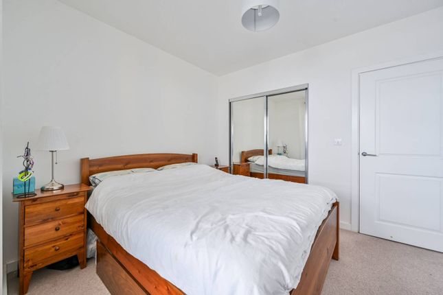 Thumbnail Flat for sale in Bessemer Place, North Greenwich, London