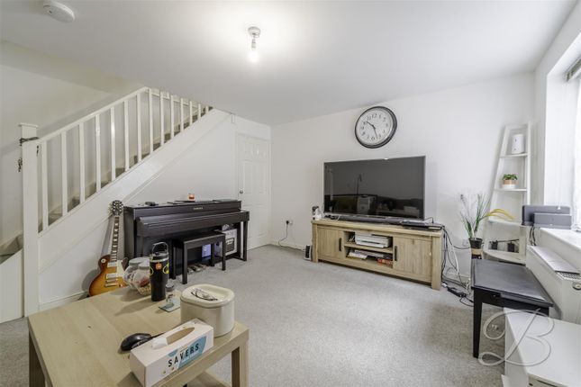 38, Rosewood Avenue, Chesterfield photo 4