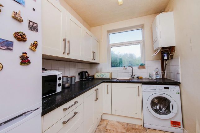 27, Tang Hall Lane, York photo 4