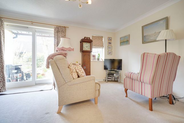 11 Orchard Lea, High Wych Road, Sawbridgeworth photo 4