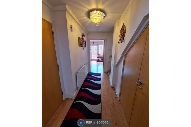 Pontes Avenue, Hounslow photo 3