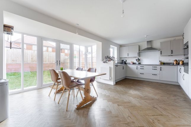 3 Woolhouse Way, Norwich photo 2