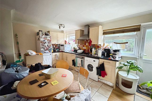 44, The Cloisters, Camberley photo 3