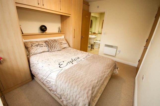 2 Bed Flat For Sale In Ellesmere Green Monton Road Monton M30