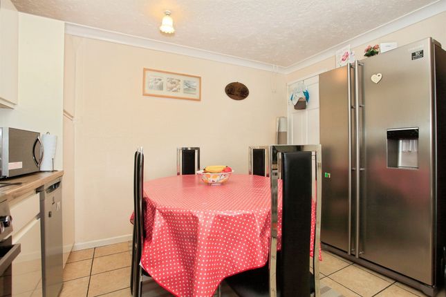 36, Drayton, PETERBOROUGH photo 4