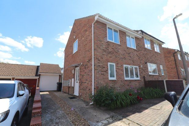 Thumbnail Property to rent in Oxlip Road, Witham