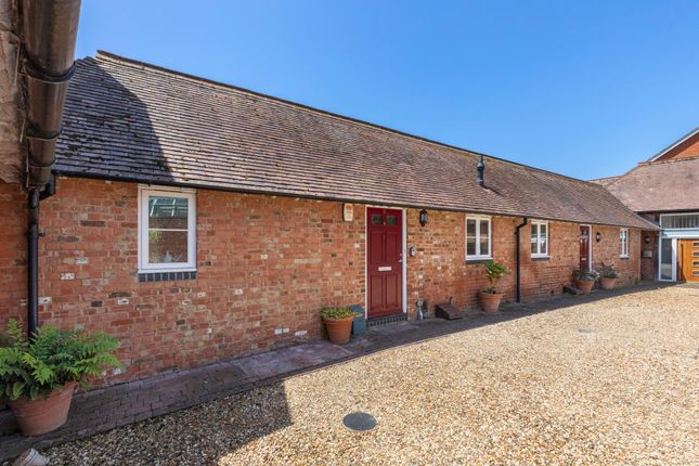 2-bed house on 11 Priest End, Thame, £480,000