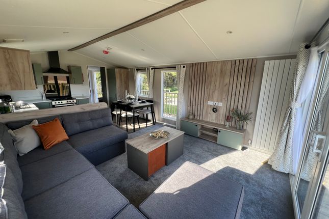 LVRM 24 Willerby Buxton Lodge, Warton, Carnforth photo 3