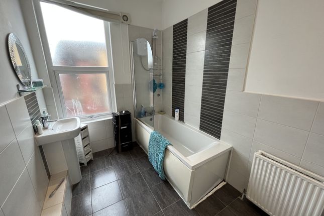 Semi-detached house to rent in Ash Road, Leeds, West Yorkshire