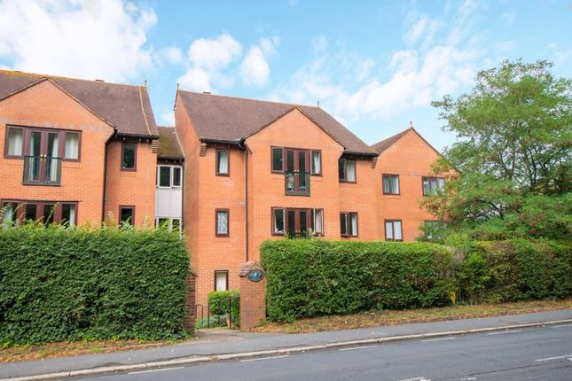 Thumbnail Flat for sale in London Road, Uckfield