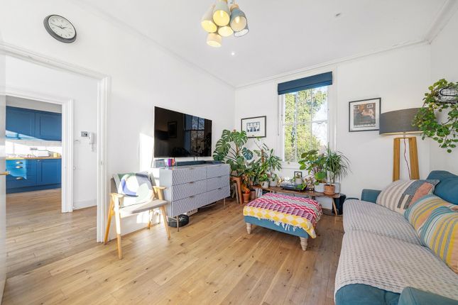 Thumbnail Flat for sale in Moorland Road, London