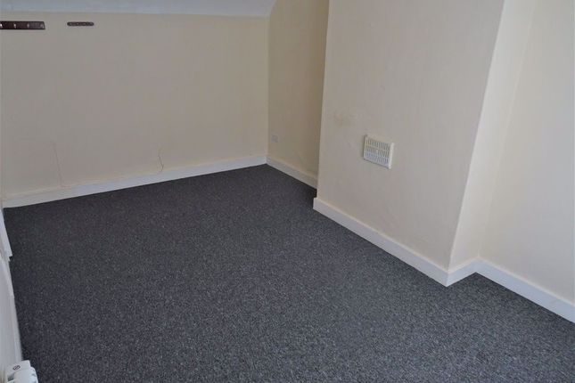 Thumbnail Flat to rent in High Street, Royal Wootton Bassett, Swindon