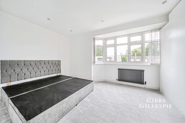 25, Birchmead Avenue, Pinner photo 3