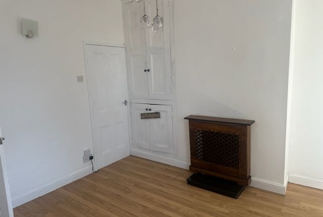 82, Limpsfield Road South Yorkshire, Sheffield photo 3