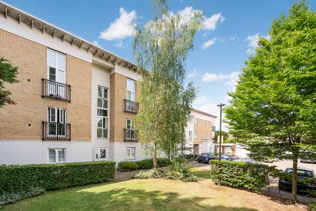 Property for sale in KT19 9 - Zoopla