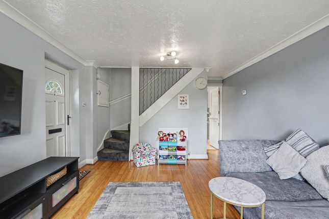 15, Pyrus Close, Chatham photo 4