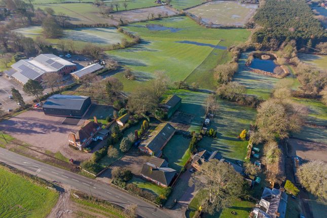 Stapeley Farm, 192 London Road, Nantwich photo 2