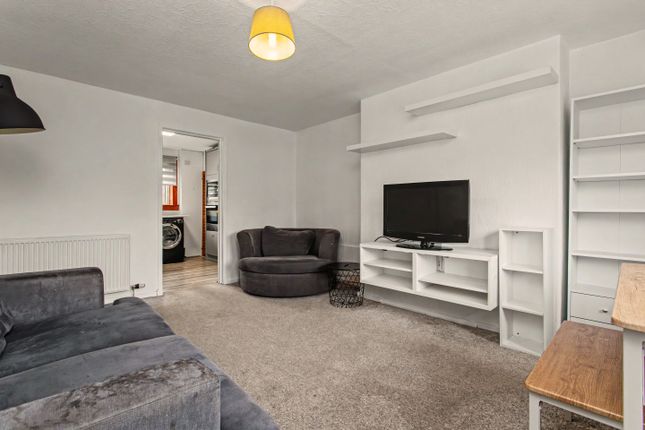 1/1 108, Brediland Road, Paisley photo 4