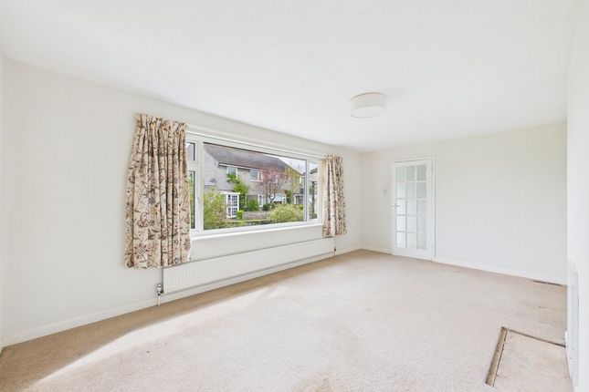 29, Maypole Knap, Somerton photo 2