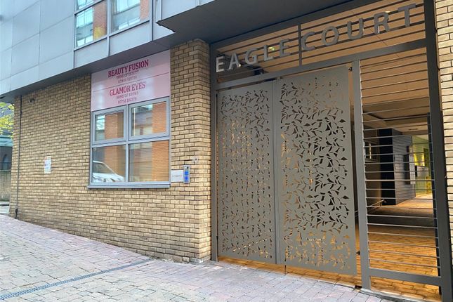 Flat 10, 8, Eagle Court, London photo 3
