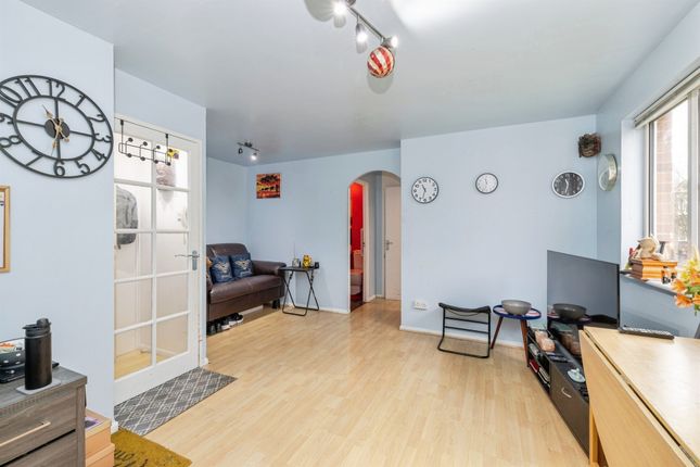56a, Southwold Road, Watford photo 2