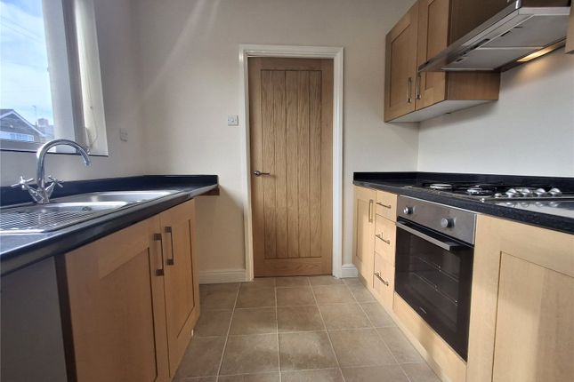13, The Deansway, Worcestershire photo 3