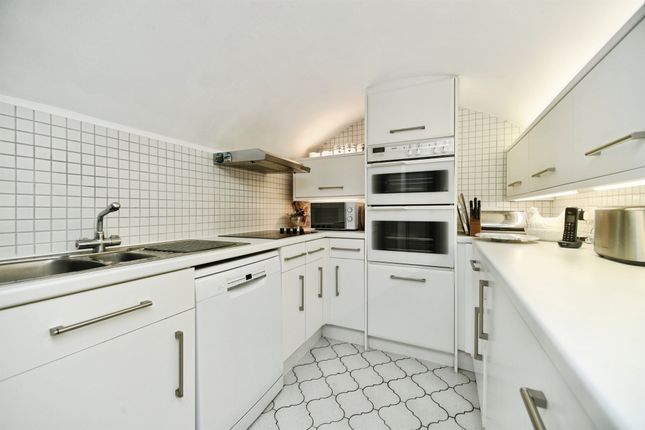 Flat 12, Collingwood House, 127, Marine Parade, Brighton photo 3