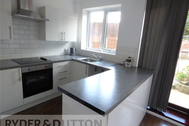 5, Lime Grove, Oldham photo 4